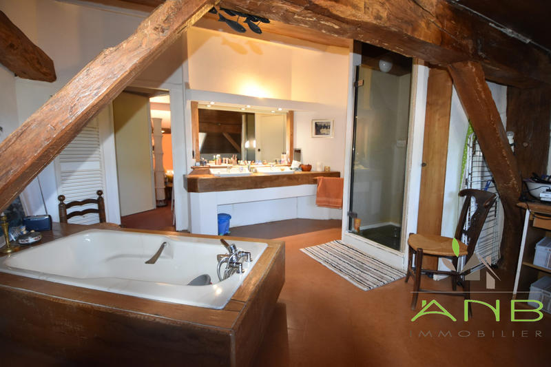 Maison ancienne - 170 m² - 6 pièces