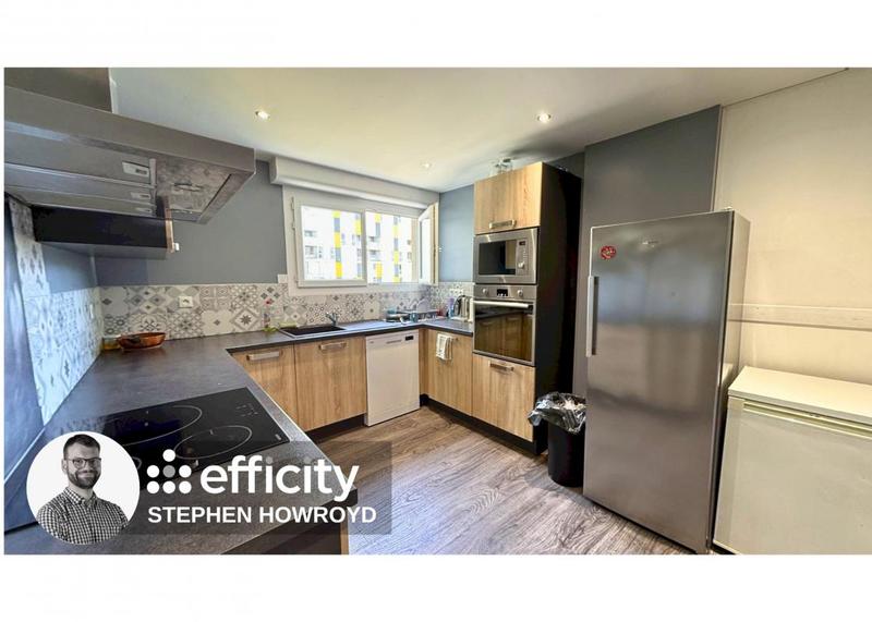 Appartement - 110 m² - 6 pièces