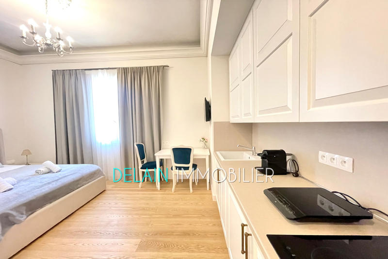 Villa - 220 m² - 11 pièces