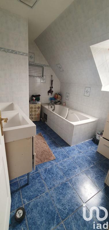 Maison - 164 m² - 9 pièces