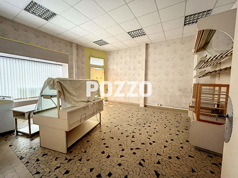 Local commercial - 100 m² - 2 pièces