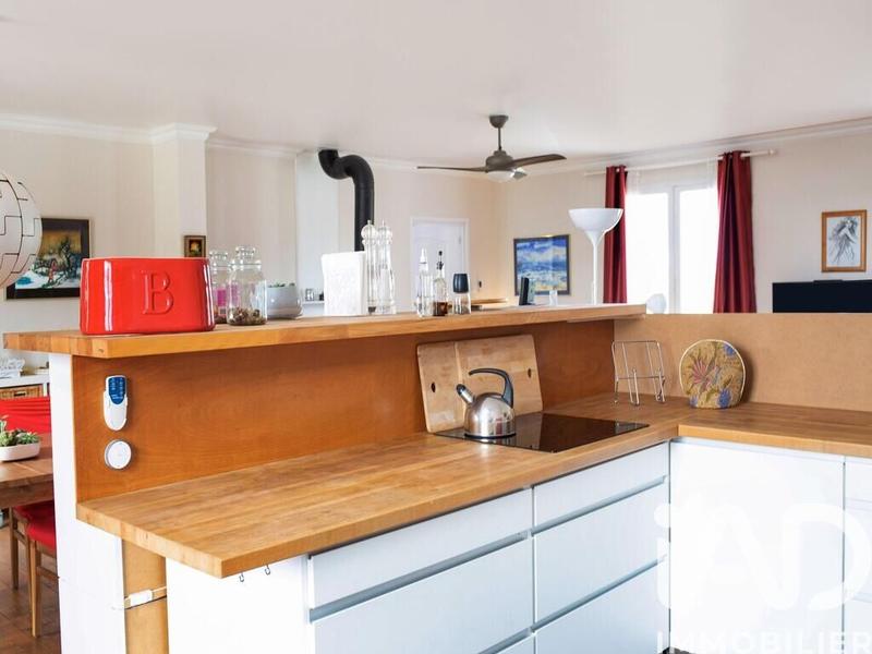 Maison - 300 m² - 9 pièces