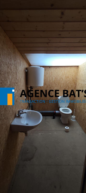 Local commercial - 120 m² - 5 pièces