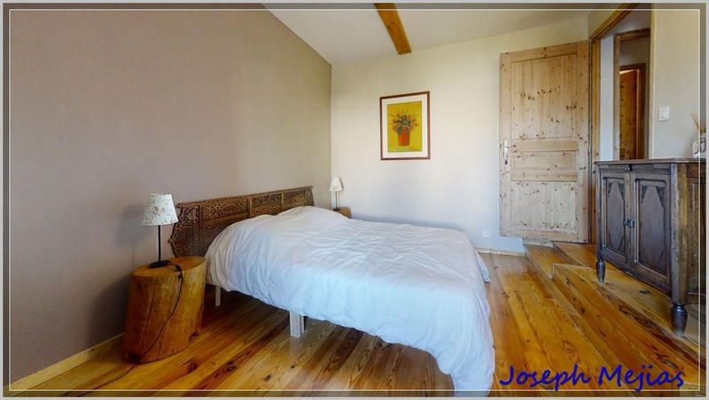 Maison - 332 m² - 11 pièces