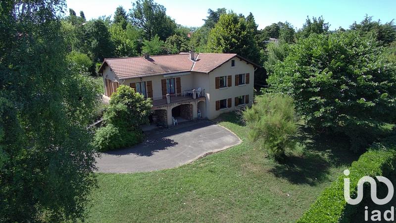 Maison - 187 m² - 9 pièces