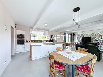 Maison - 102 m² - 4 pièces