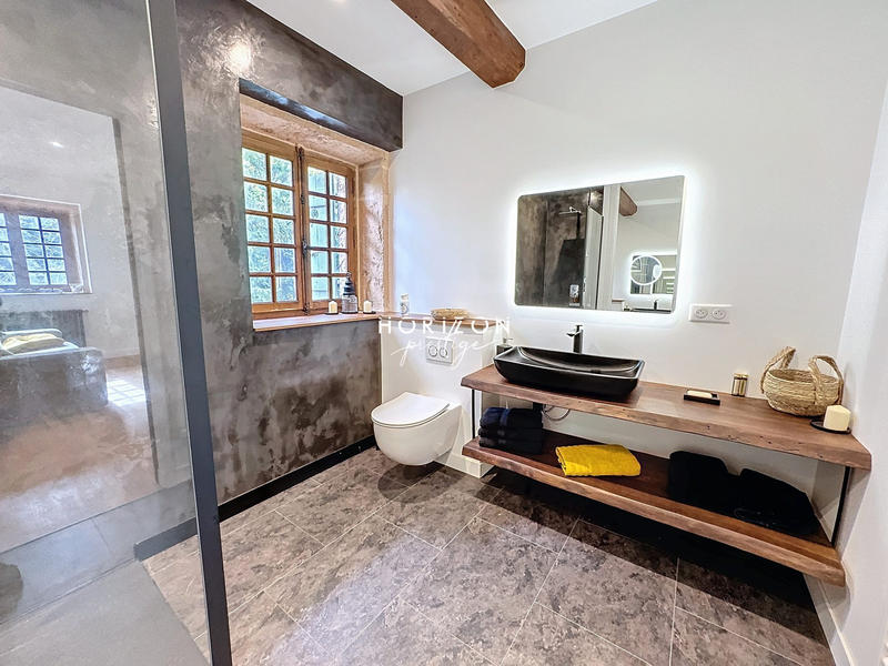 Maison ancienne - 224 m² - 7 pièces