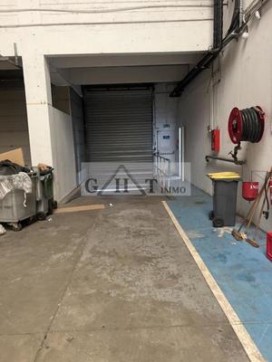 Entrepôt - 1 502 m²