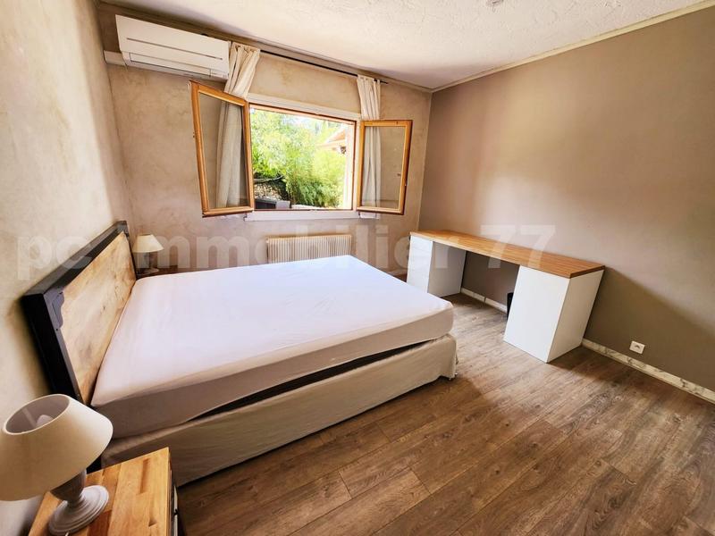 Villa - 199 m² - 9 pièces