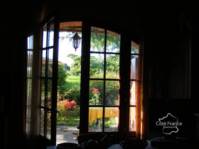 Propriété - 495 m² - 16 pièces