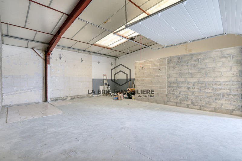 Local d'activité / Entrepôt - 64 m² - 1 pièce