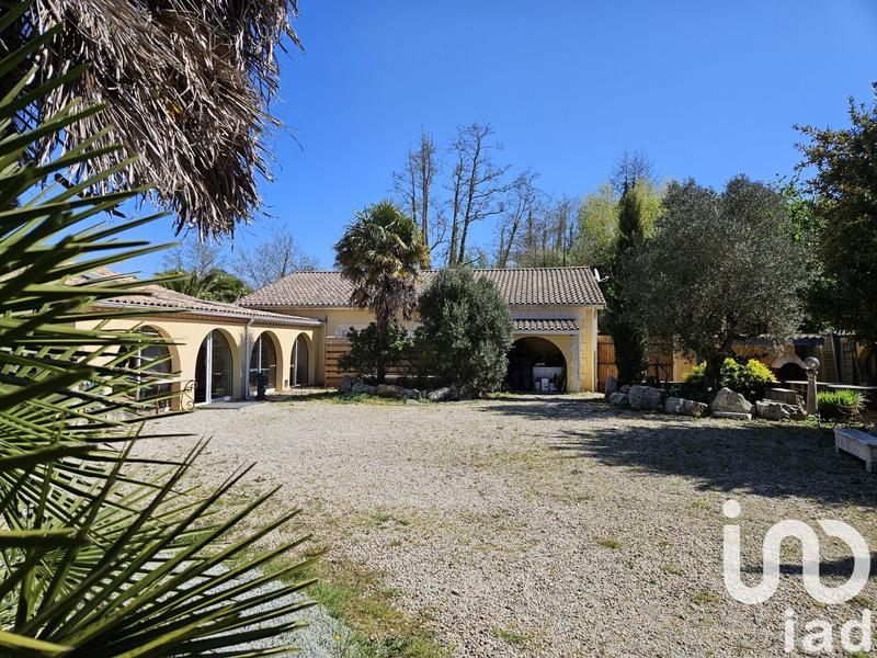 Maison - 315 m² - 12 pièces