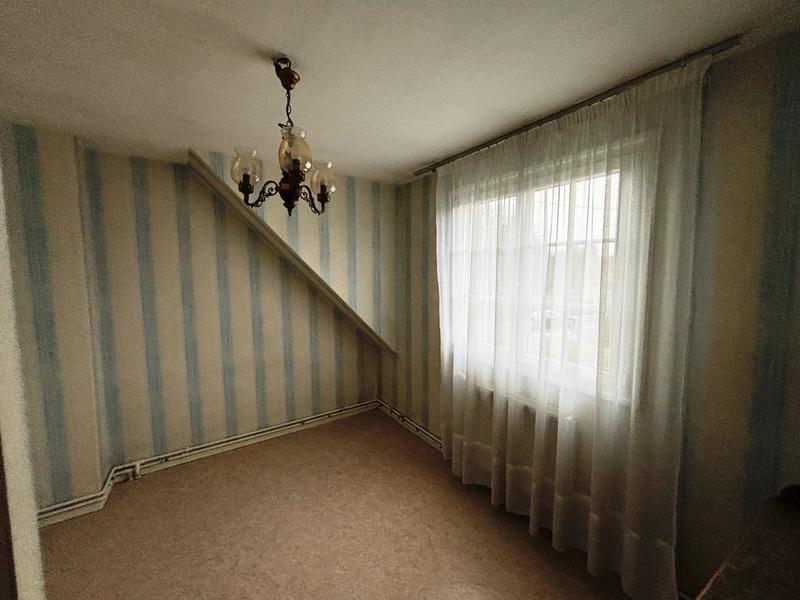 Maison - 597 m² - 5 pièces