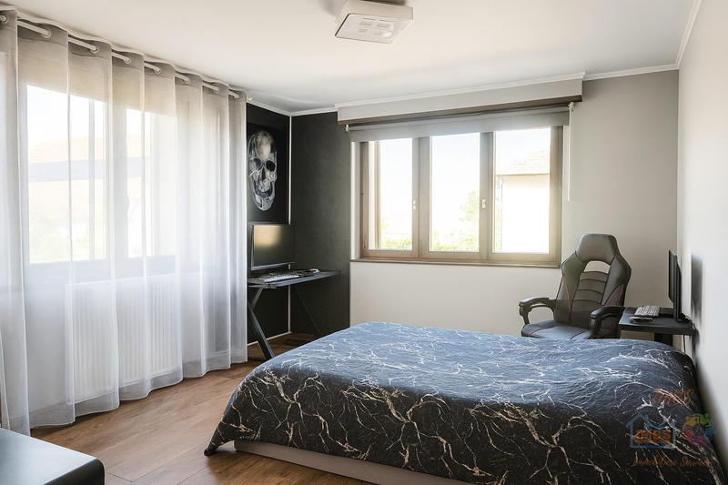 Appartement - 129 m² - 5 pièces