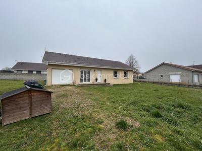 Maison - 88 m² - 4 pièces