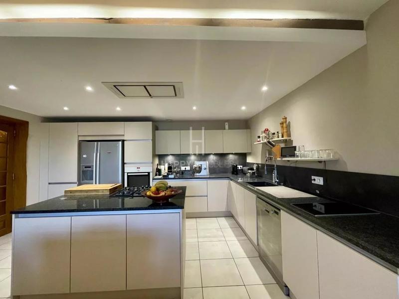 Propriété - 753 m²