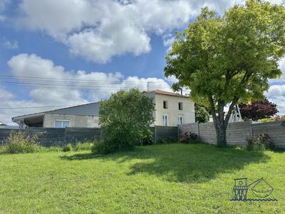 Maison ancienne - 100 m² - 4 pièces