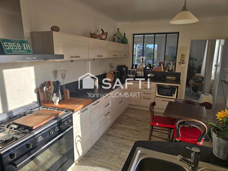 Maison - 199 m² - 8 pièces