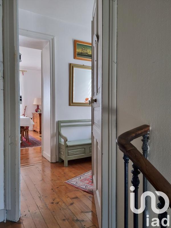 Appartement - 169 m² - 8 pièces