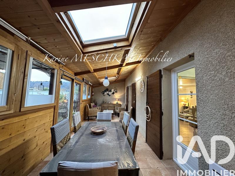 Maison - 360 m² - 21 pièces