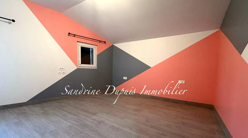 Maison - 220 m² - 7 pièces