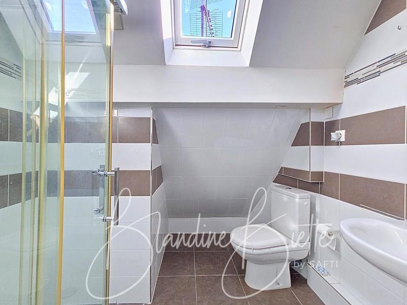 Maison - 156 m² - 7 pièces