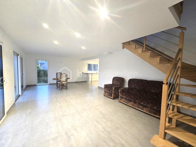 Maison - 135 m² - 6 pièces