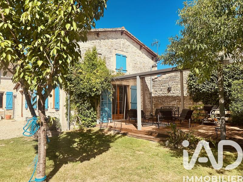 Maison - 203 m² - 7 pièces