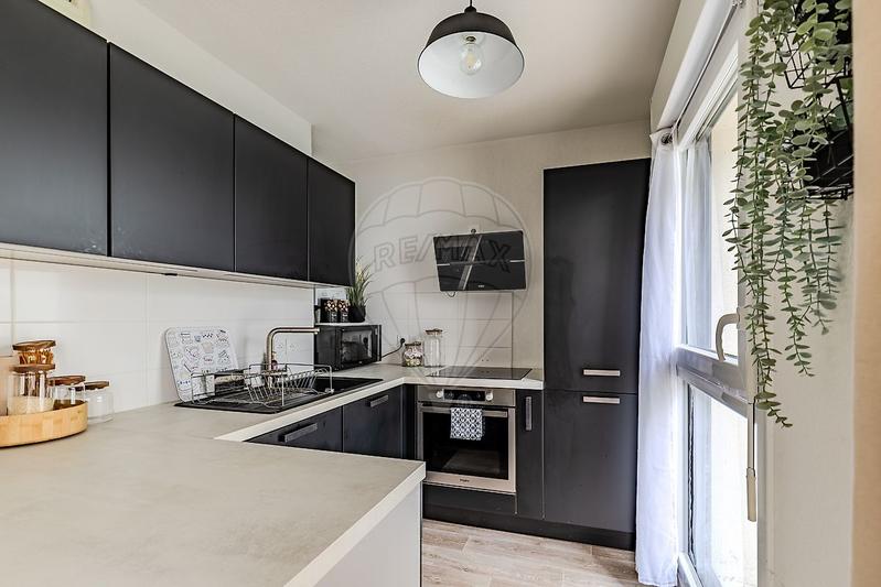 Appartement - 80 m² - 3 pièces