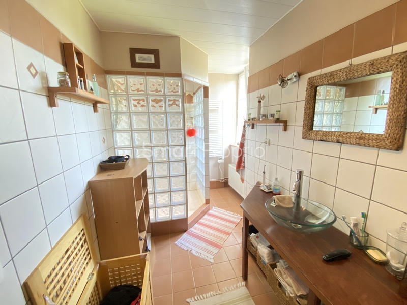 Maison - 187 m² - 8 pièces