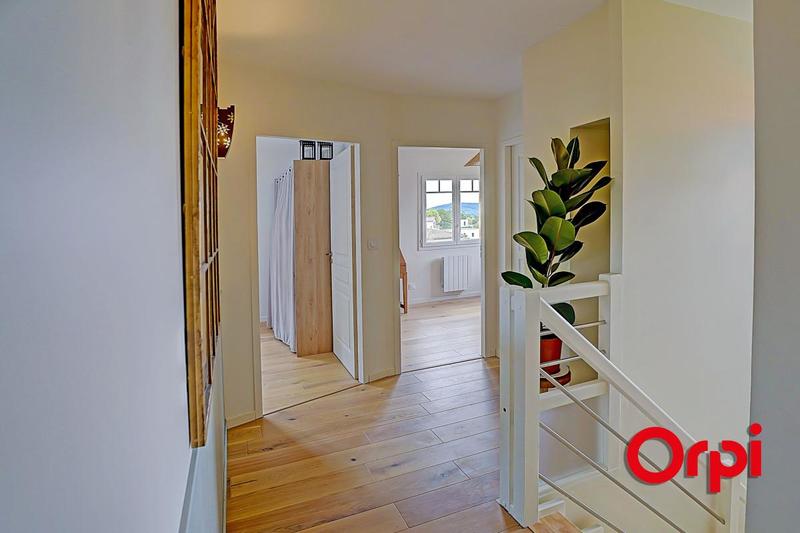 Maison - 170 m² - 7 pièces