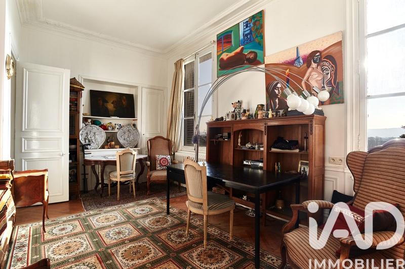 Maison - 338 m² - 14 pièces