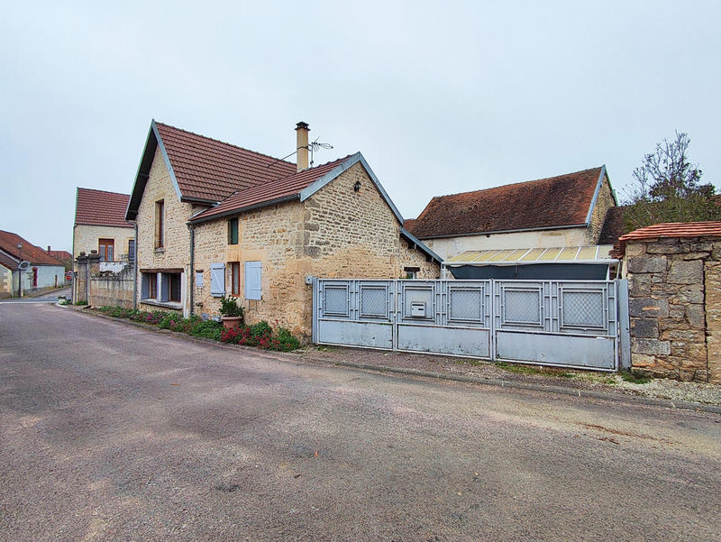 Maison - 319 m² - 12 pièces