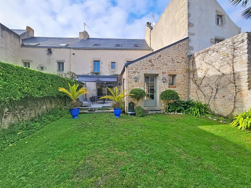 Maison - 167 m² - 7 pièces