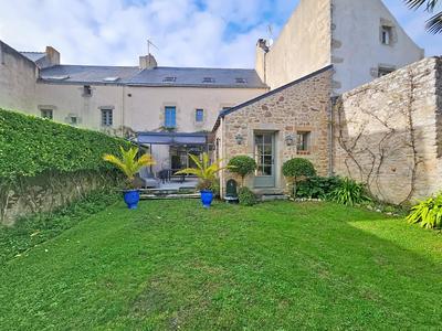 Maison - 167 m² - 7 pièces