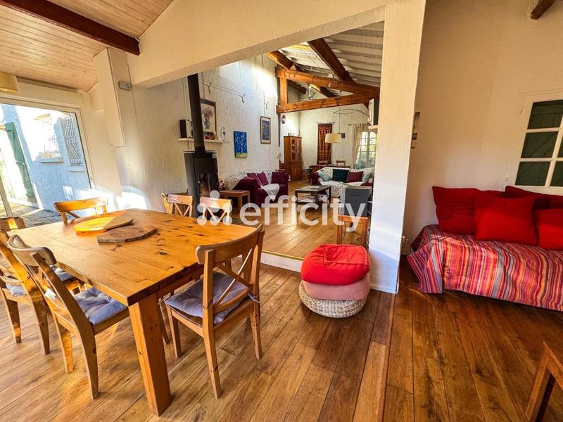 Maison - 140 m² - 5 pièces