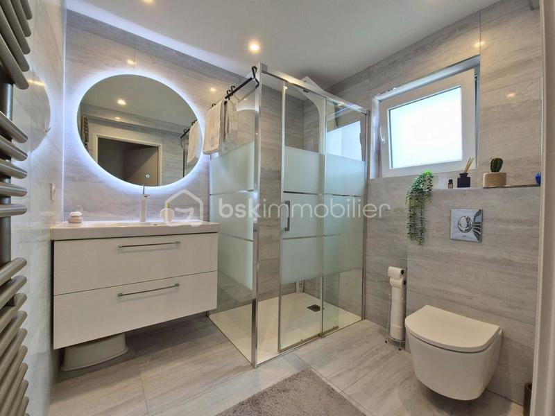 Appartement - 64 m² - 3 pièces