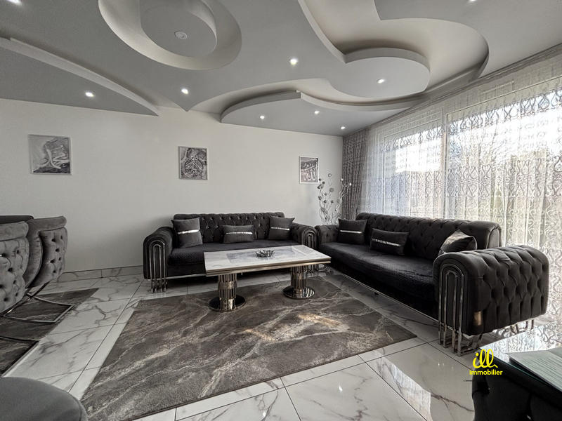 Maison - 145 m² - 6 pièces