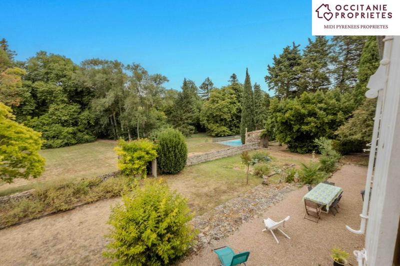 Propriété - 520 m² - 13 pièces