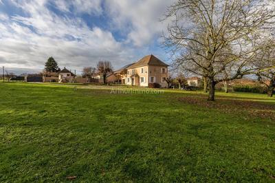 Maison - 222 m² - 7 pièces