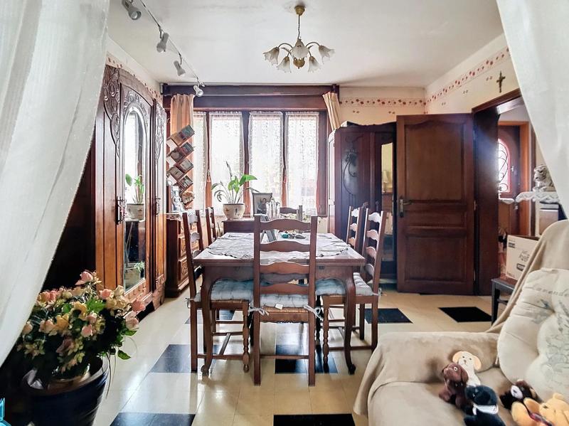 Maison - 165 m² - 8 pièces