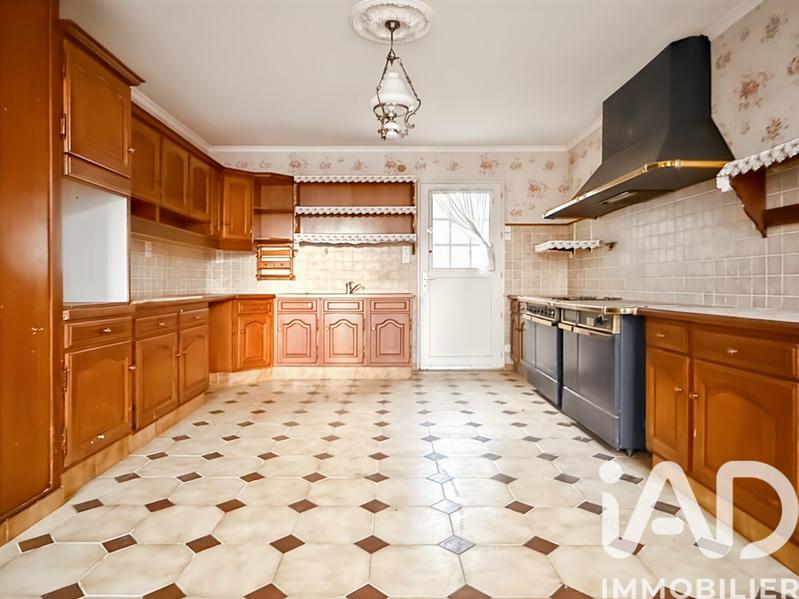 Maison - 171 m² - 7 pièces