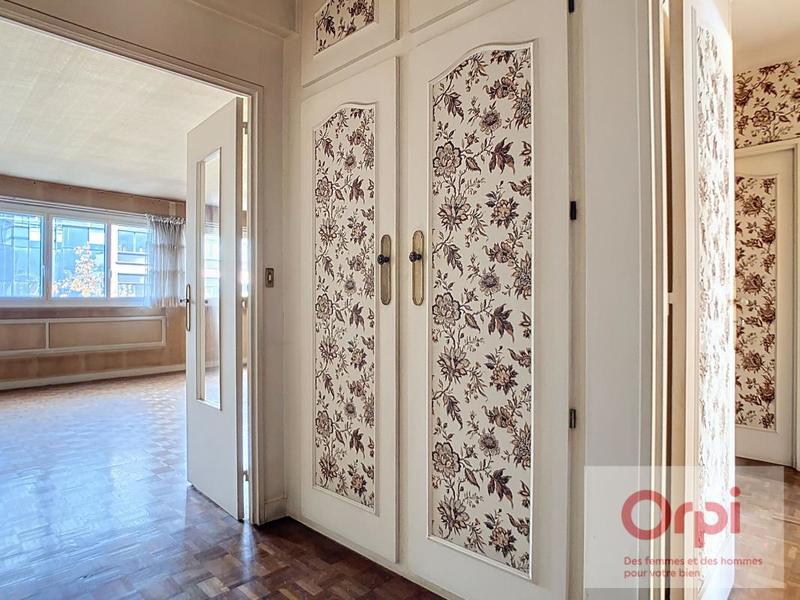 Appartement - 82 m² - 3 pièces