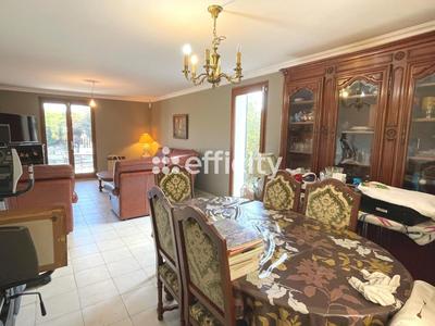 Maison - 92 m² - 4 pièces