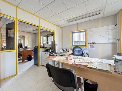Immeuble de bureaux - 839 m²