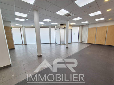 Local commercial - 280 m²
