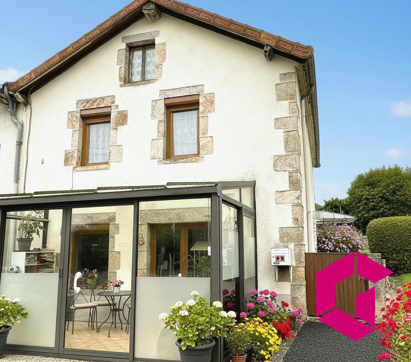 Maison - 96 m² - 5 pièces