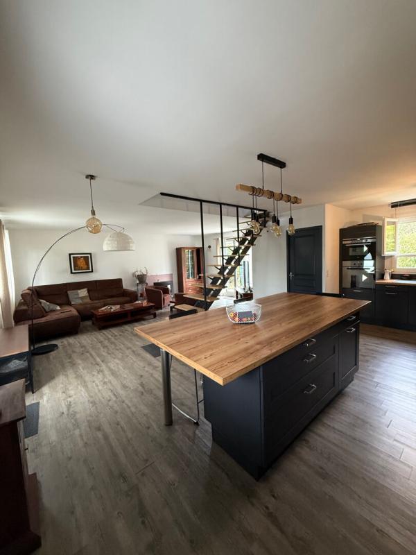 Maison - 110 m² - 4 pièces