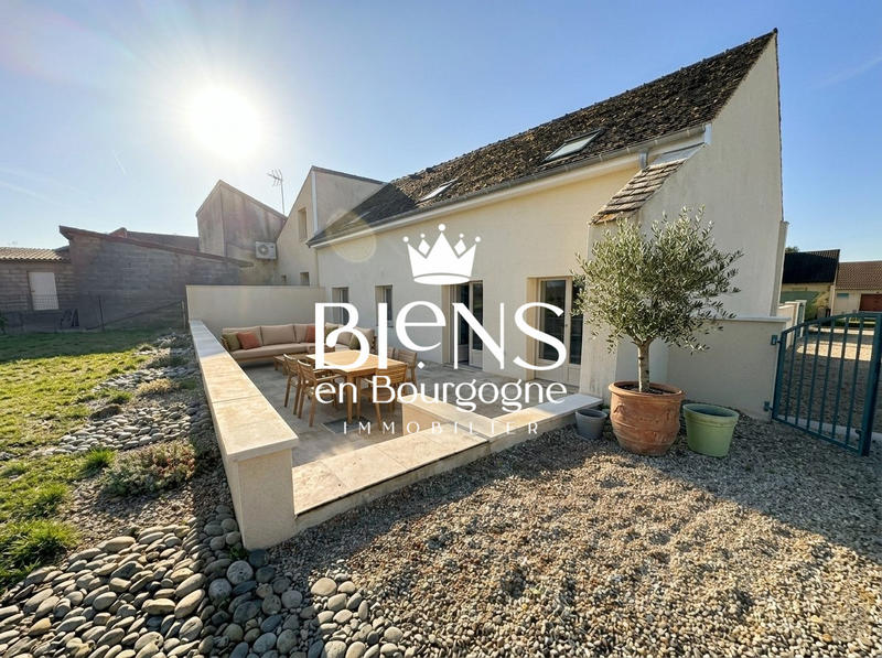 Maison ancienne - 163 m² - 6 pièces