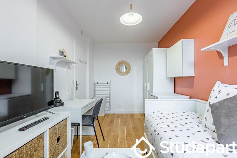 Chambre - 9 m² - 1 pièce